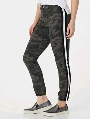 Laurie Felt Camo Joggers, Gray
